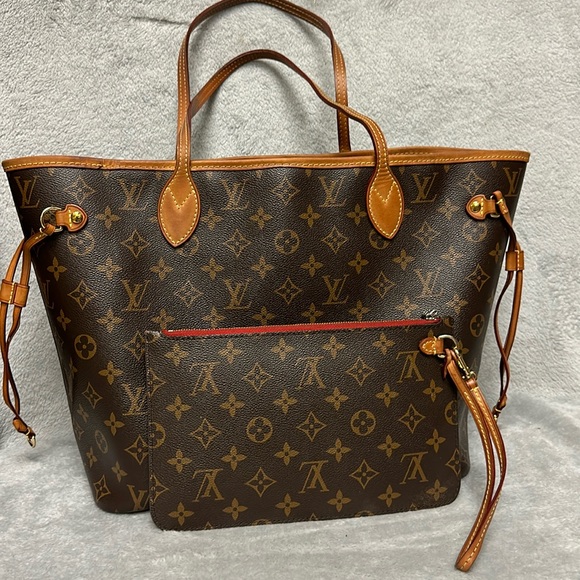 Louis Vuitton Monogram Neverfull MM Tote Bag - Picture 1 of 12